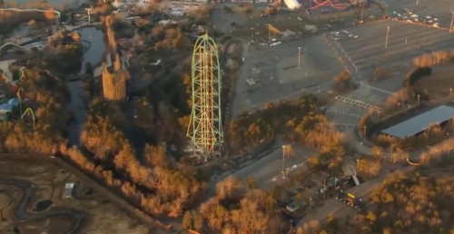 “Kingda Ka”倒塌前最后一刻。 x