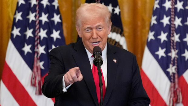 美国周三宣布将对所有非美国制造的进口汽车征收25%关税，欧洲汽车产业恐首当其冲。